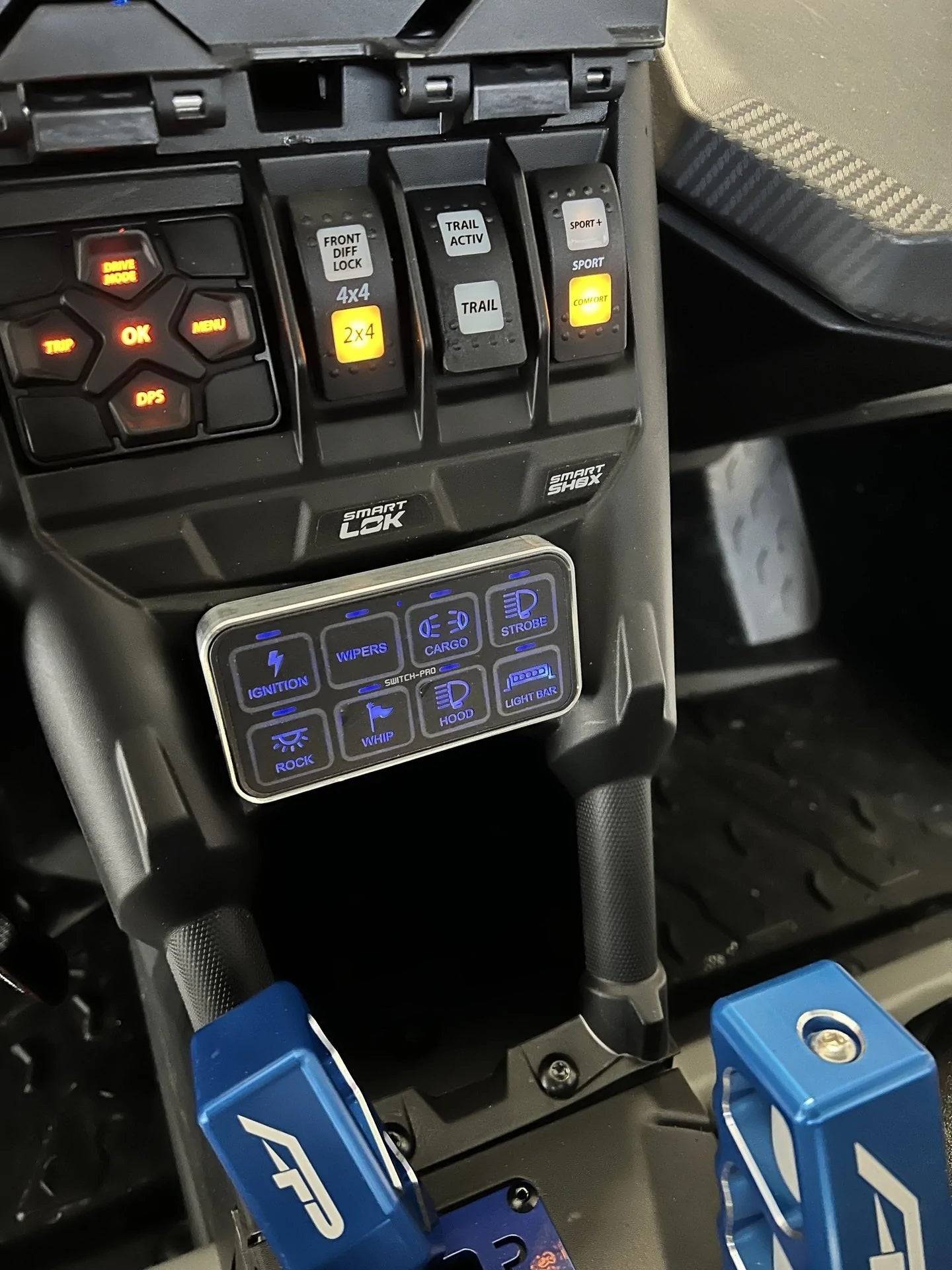 Can-Am X3 Switch Pros 9100 mount by Reed Made Speed